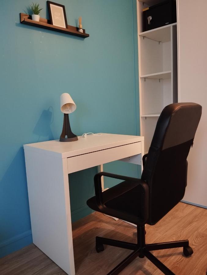 Le Beau Refuge Parisien De Cergy - Parisian Modern Flat At Cergy Bed & Breakfast Exterior foto