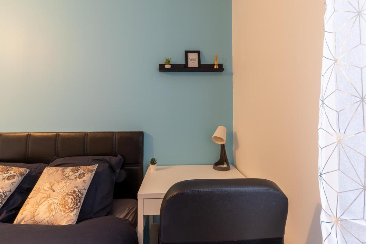 Le Beau Refuge Parisien De Cergy - Parisian Modern Flat At Cergy Bed & Breakfast Exterior foto