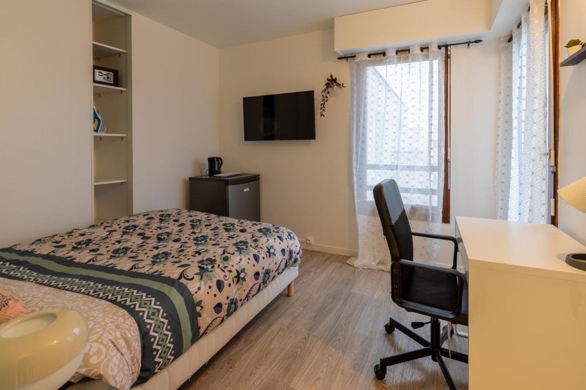 Le Beau Refuge Parisien De Cergy - Parisian Modern Flat At Cergy Bed & Breakfast Exterior foto